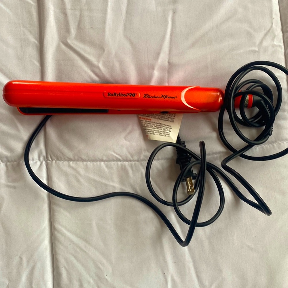 BaBylissPRO hair straightener- titanium Xtreme